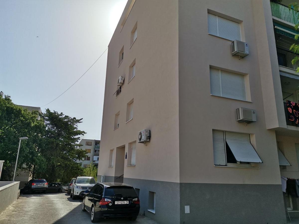City Getaway - Apartment Ileora Split Exteriör bild
